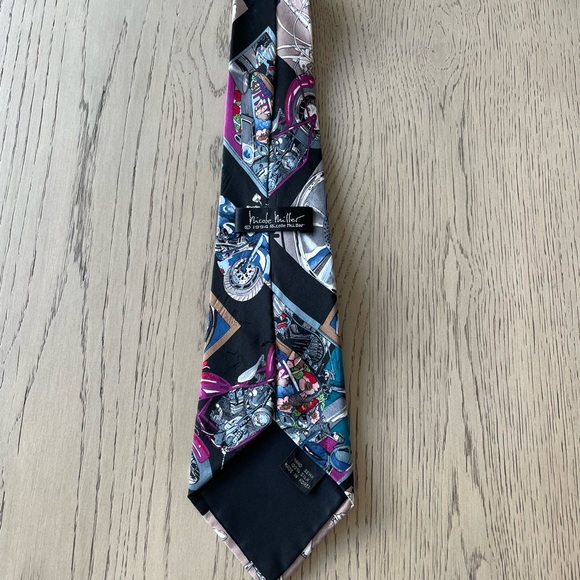 Men’s Nicole Miller Designer Collectible Tie - Picture 2 of 3